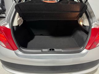 Peugeot 207+ 1.4i SOLAMENTE 2.400 kilometros !!