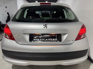 Peugeot 207+ 1.4i SOLAMENTE 2.400 kilometros !!