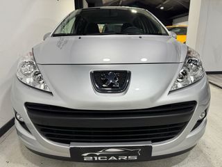 Peugeot 207+ 1.4i SOLAMENTE 2.400 kilometros !!