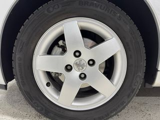 Peugeot 207+ 1.4i SOLAMENTE 2.400 kilometros !!