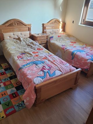 Muebles de cama sin colchon