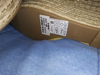 Tacones negros y amarillos talla 37