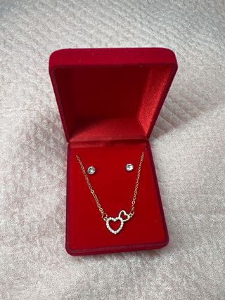 Collar y pendientes corazón dorado