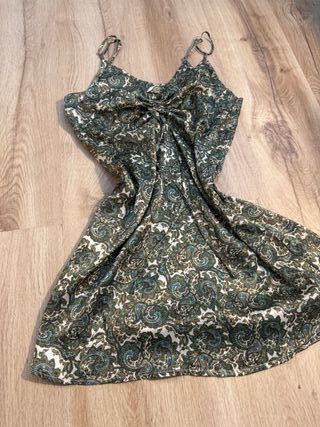 vestido corto estampado paisley talla M
