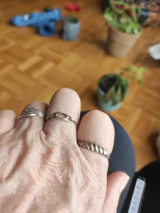 Anillos de plata, variados de10, y 5 falta el de 8