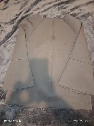 Chaqueta celeste manga acampanada