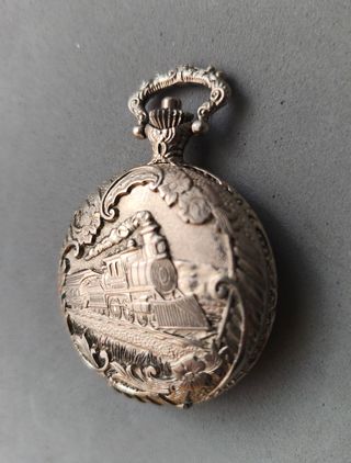 Reloj de bolsillo antiguo vintage cuerda