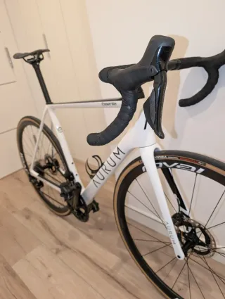 Aurum Magma Essentia - Dura Ace 12s