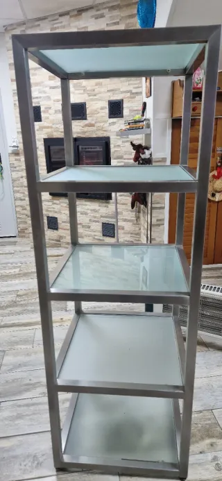 Estantería de aluminio y cristal