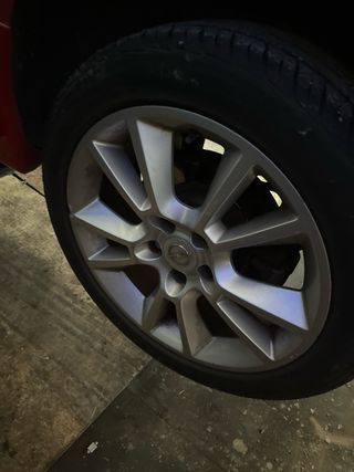 Llantas Opel Astra GTC con Neumáticos