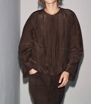 Chaqueta Zara marrón sin usar.