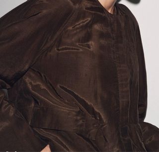 Chaqueta Zara marrón sin usar.