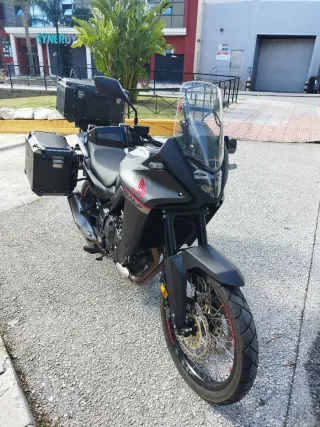Honda Transalp 750 Negra. Precio sin maletas/herra