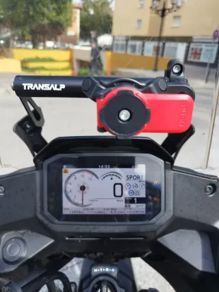 Honda Transalp 750 Negra. Precio sin maletas/herra