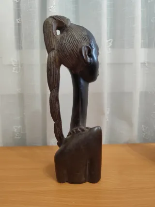 Busto madera africana mujer cuello largo