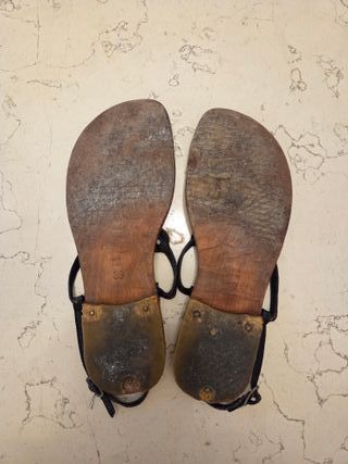 Sandali infradito bassi donna in pelle e cuoio