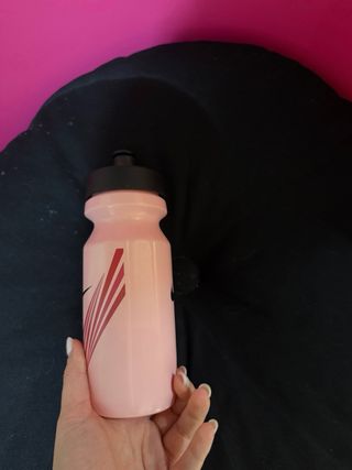 Botella agua Nike rosa bici