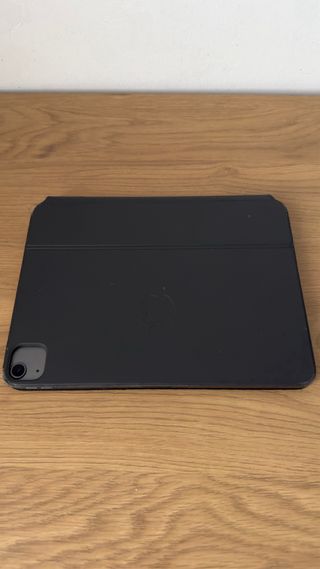 iPad Air con apple pencil y teclado apple