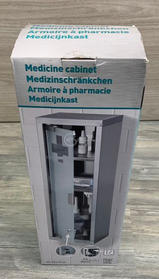 Armadietto porta medicinali in vetro