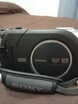 Handycam SONY DCR-DVD106. Lente 40x CON FUNDA