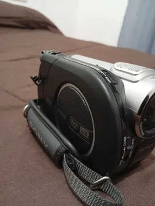 Handycam SONY DCR-DVD106. Lente 40x CON FUNDA