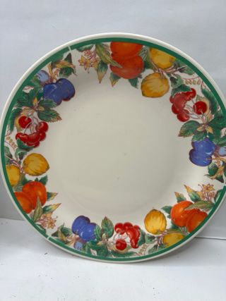 2 Piatti da collezione con frutta