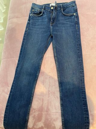 Pantalón pitillo Zara azul chica