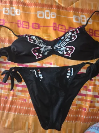 Costume da bagno farfalla con perline