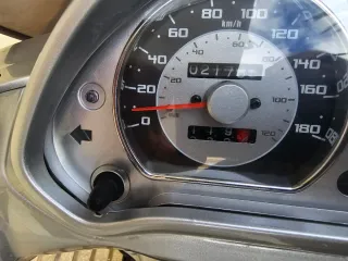 Piaggio Beverly 400 Maxi Scooter