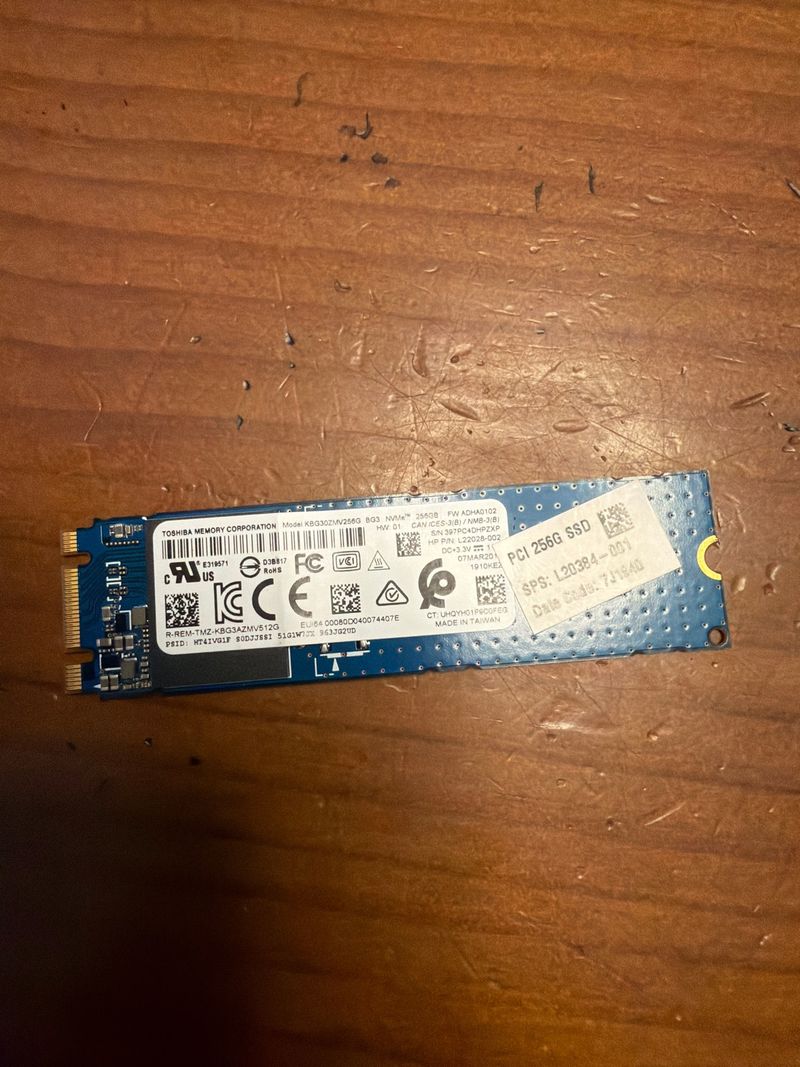 Disco Duro SSD M.2 NVMe Toshiba 256GB