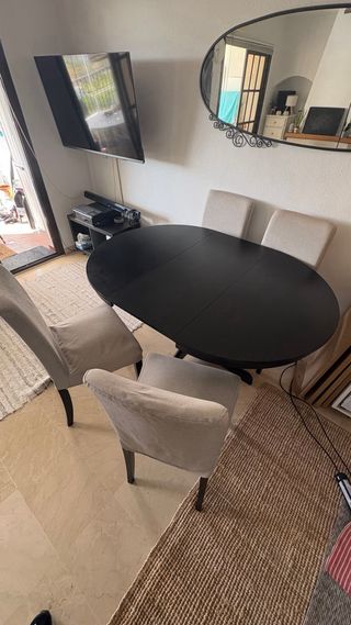 Mesa comedor y 4 sillas