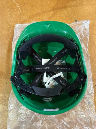 17 Cascos Delta Plus Verdes