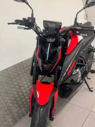 RIEJU NKD 125 Roja y Blanca