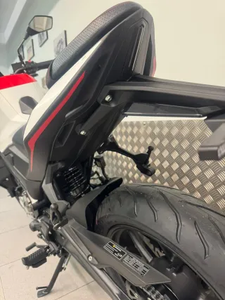 RIEJU NKD 125 Roja y Blanca