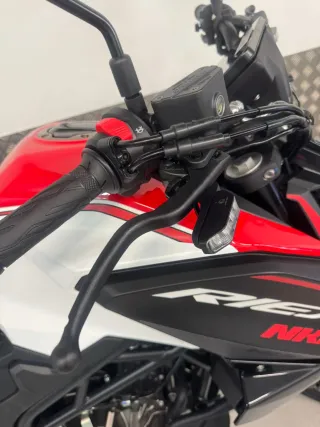 RIEJU NKD 125 Roja y Blanca