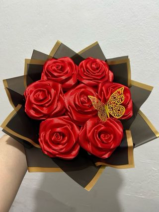 Ramo de Rosas Eternas Artificiales