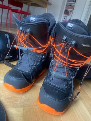 Conjunto Snow Burton Feather 149 + Botas + Casco +