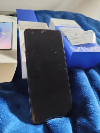 Vivo Y72 5G 128GB multicolor + Accessori