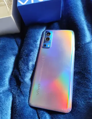 Vivo Y72 5G 128GB multicolor + Accessori