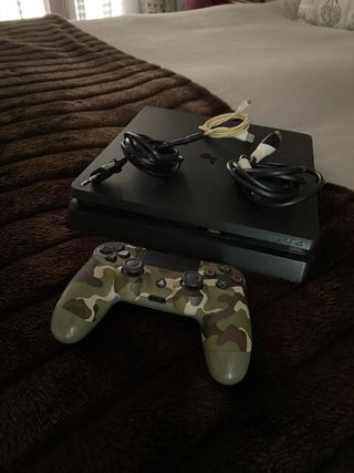 Consola PlayStation 4 Negra Precio Negociable