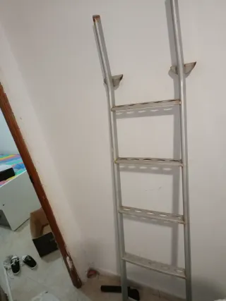 Escalera metálica 6 peldaños
