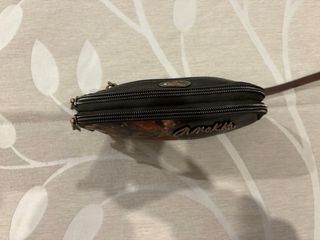 Porta todo Anekke negro y marrón Medidas 18x16 cm