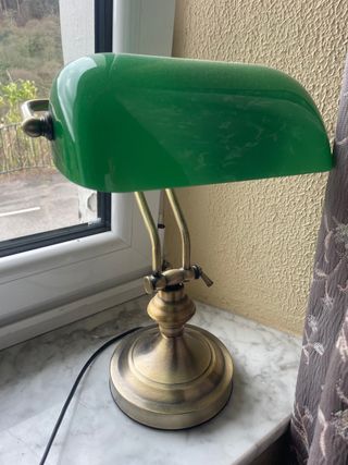 Lámpara de mesa vintage verde y dorada de latón