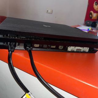 Consola PS4 Pro Roja 1TB