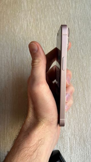 iPhone 13 Rosa como nuevo