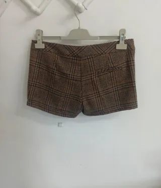 Pantalón corto cuadros marrón