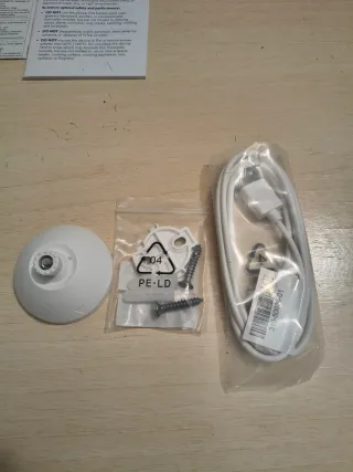 Cámara Arlo Essential 2K Exterior