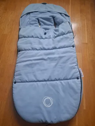 Capota y saco Bugaboo azul