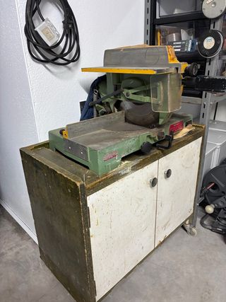 Sierra de mesa ingletadora