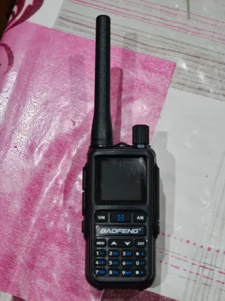 WALKIE TALKIE BAOFENG UV-5R MINI BIBANDA NUEVO